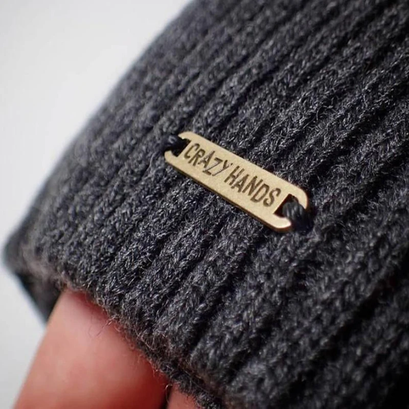 Именные этикетки на заказ металлические именные таблички для одежды ювелирные