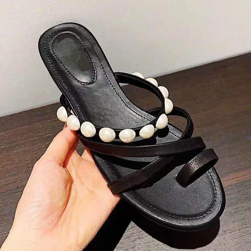 

2021 Summer New Pearl White Flat Sandals Women Casual Beach Shoe Fashion Flip Flops Black Roman Sandals Ladies Clip Toe Slippers