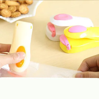 

Portable Household Food Plastic Bag Sealing Travel Hand Pressure Heat Sealing Plastic Sealing Machine Mini
