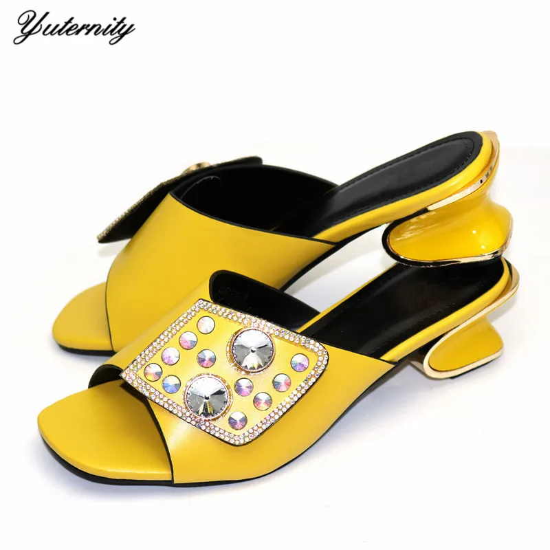 Новейший дизайн повседневные туфли на высоком каблуке коллекция 2020 года женская