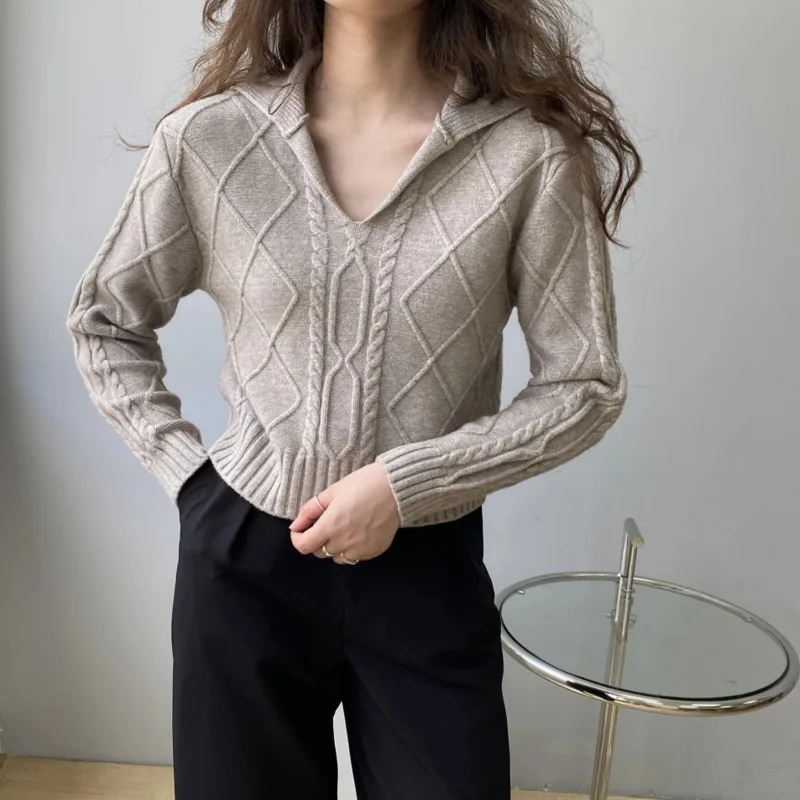 

2021 Autumn Women Short Knitted Sweater V-neck Long Sleeve Straight Hooded Pullover Sweater Female Winter Warm Knitted Tops