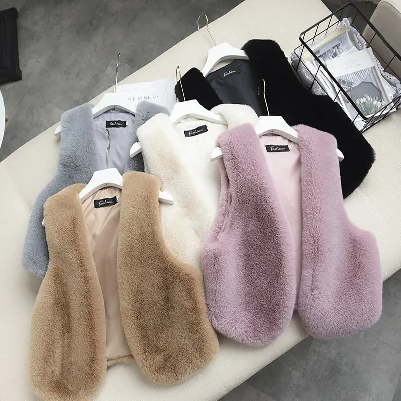 

2022 New Autumn Winter Imitation Rabbit Fur Vest Female Fashion Warm Plush Waistcoat Ladys Jacket