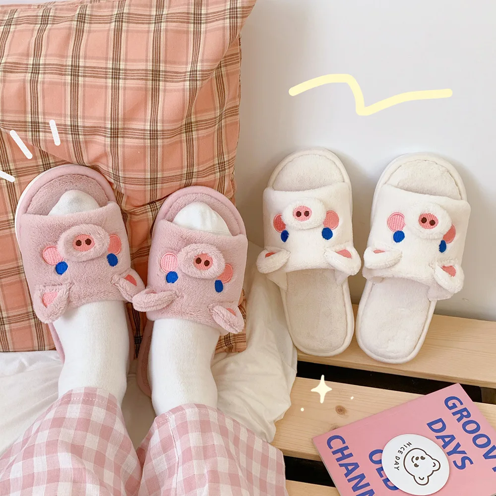 

Cute cartoon pig thick soled cotton slippers