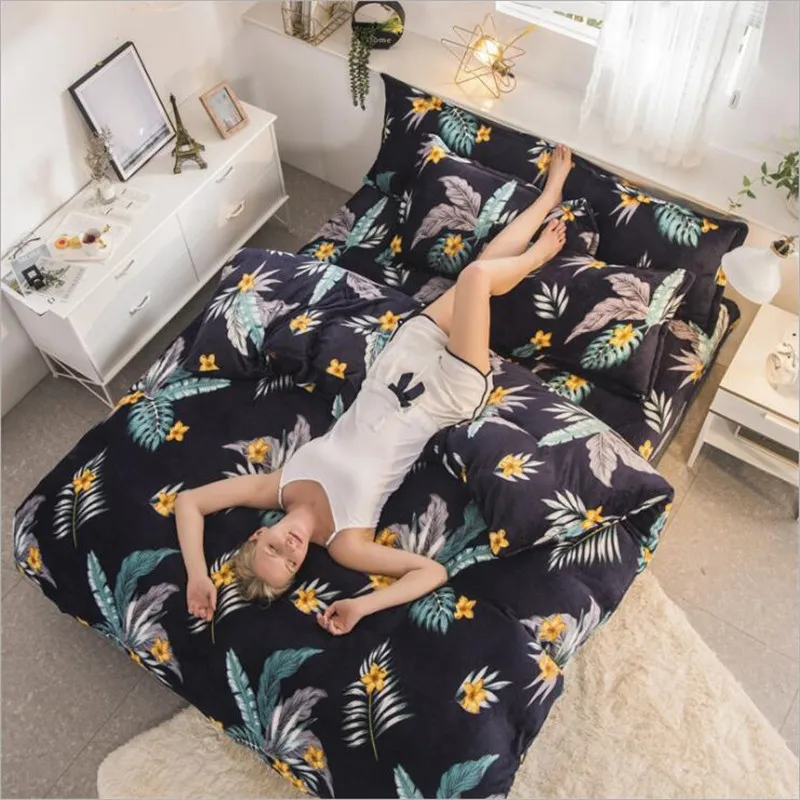 Роскошный комплект постельного белья из фланели с рисунком розового медведя