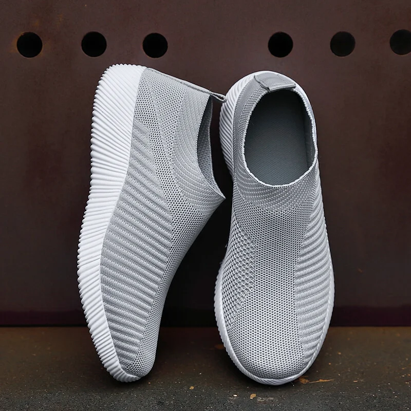 

Vulcanized flat lace less women's shoes, high quality sports shoes, walking shoes, large size