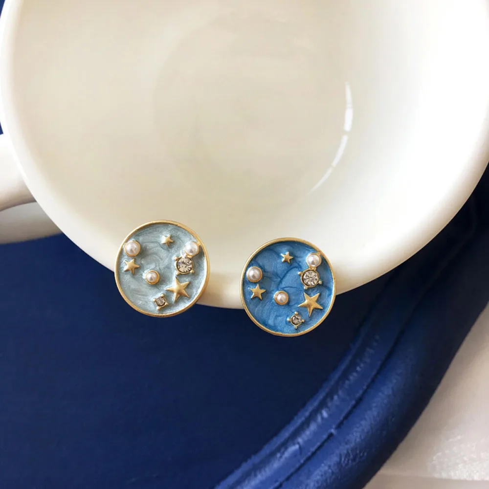 

Simple Fashion Earrings Personality Creative Retro Texture Stud Earrings Women Temperament Act The Role Ofing Is Tasted