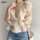 Женская шифоновая блузка с оборками, однотонная приталенная блузка с глубоким V-образным вырезом и расширяющимися книзу рукавами, модель 2020, 10334