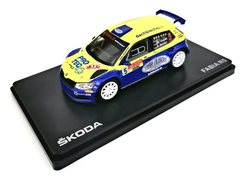 Модель раллийного автомобиля Fabia R5 1:43 из сплава гоночная игрушка с высокой