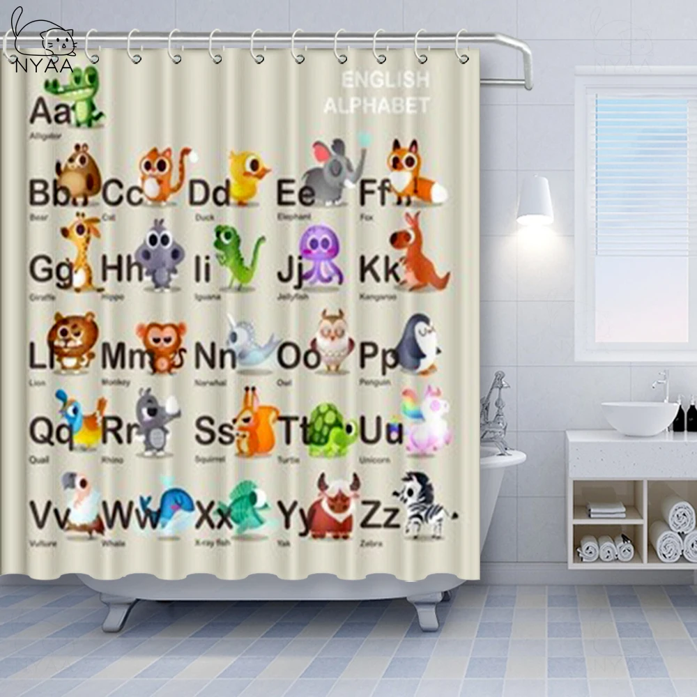 Занавеска в ванную комнату с цветным графическим рисунком и буквами алфавита для