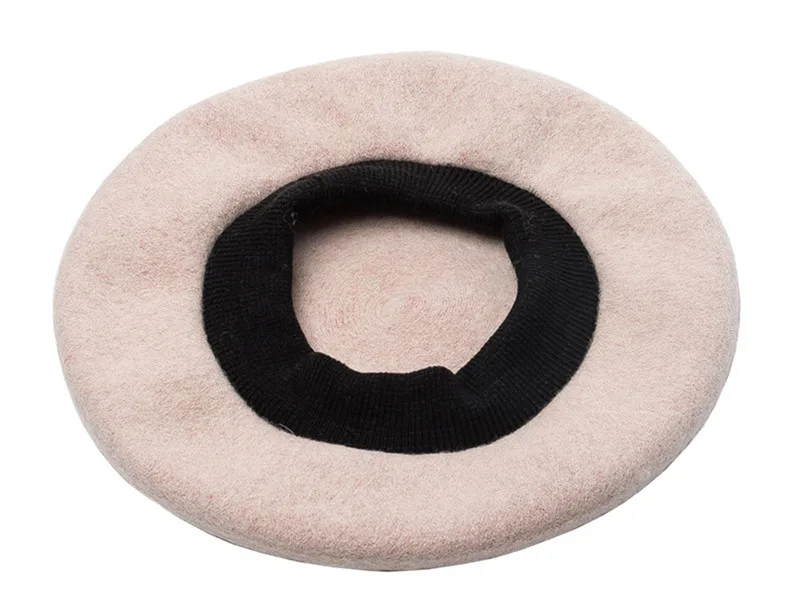 Берет женский шерстяной однотонный с эластичной застежкой на осень/зиму |