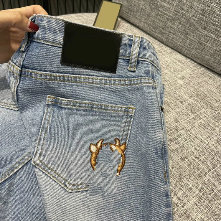 

Luxury Brand Jean Shorts for Women 2021 New High-end High Waist Washed Cotton Fashion Cartoon Embroidery Casual Denim Shorts
