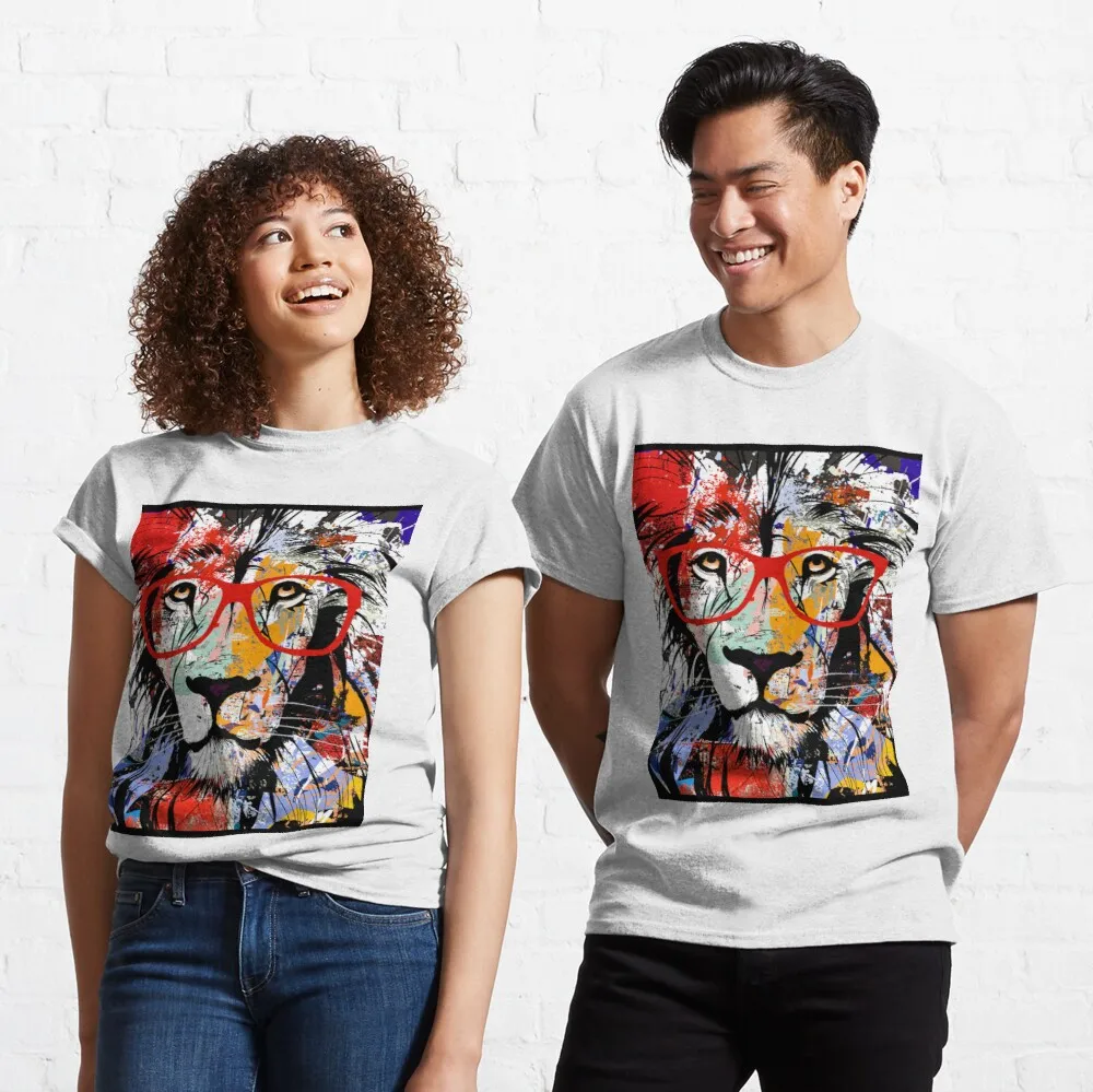 

Женская Классическая футболка с рисунком льва