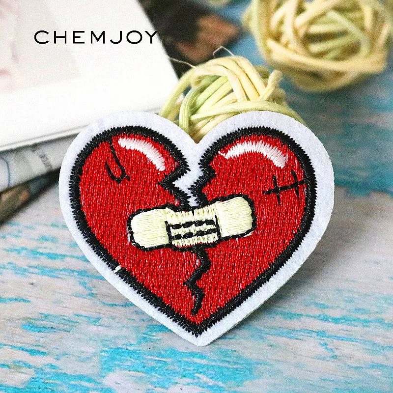 Нашивки с вышивкой в виде разбитого сердца для одежды аппликация шитья наклейки