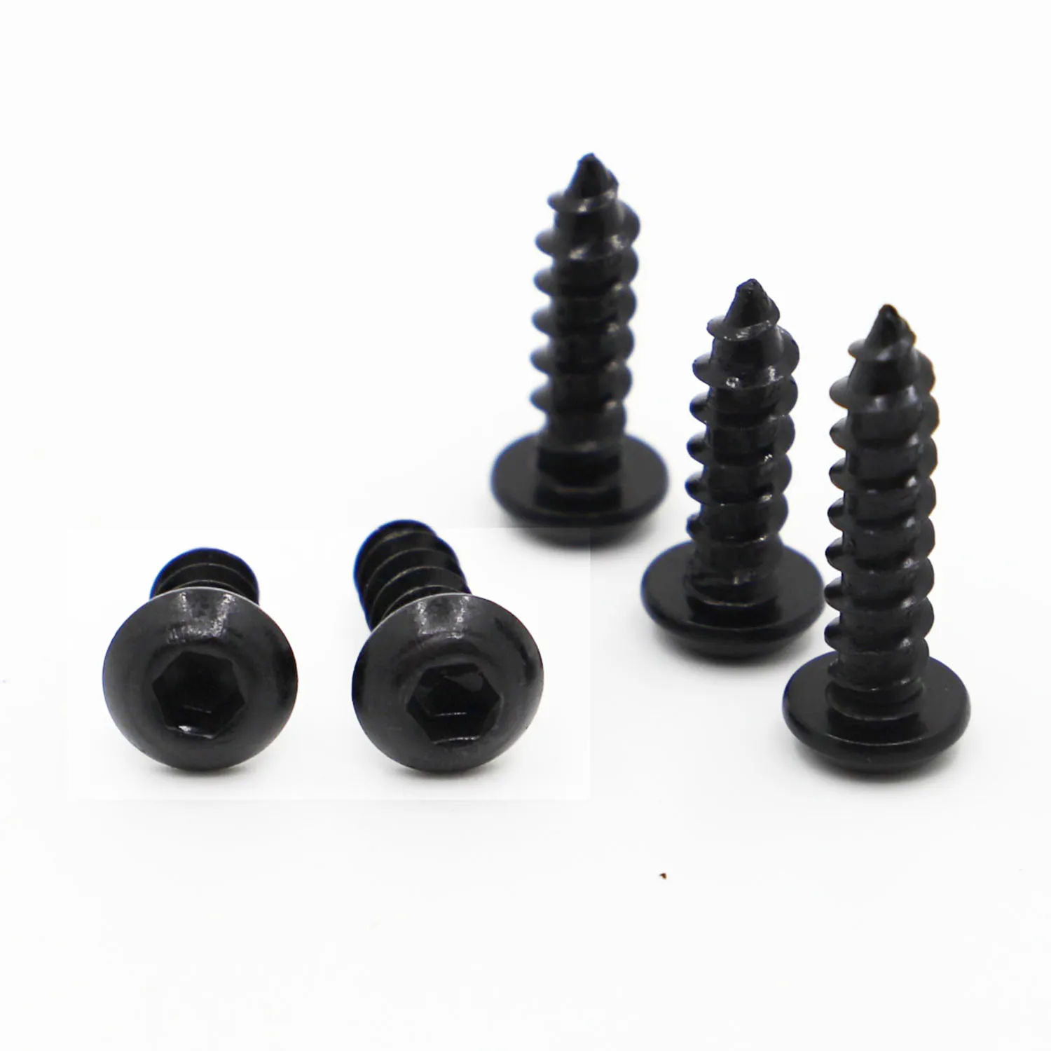 Саморез с шестигранной головкой и цилиндрической из углеродистой стали класса 8.8