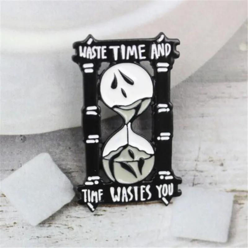 Креативный панк металлический значок песочные часы брошь с дизайном скелет