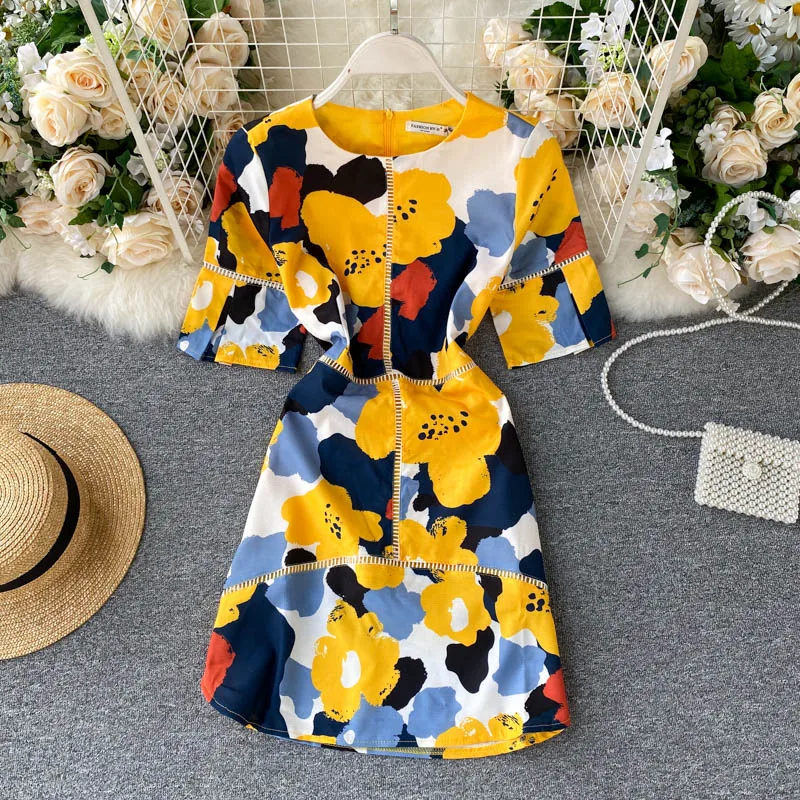 Женское платье с коротким рукавом желтое элегантное цветочным принтом