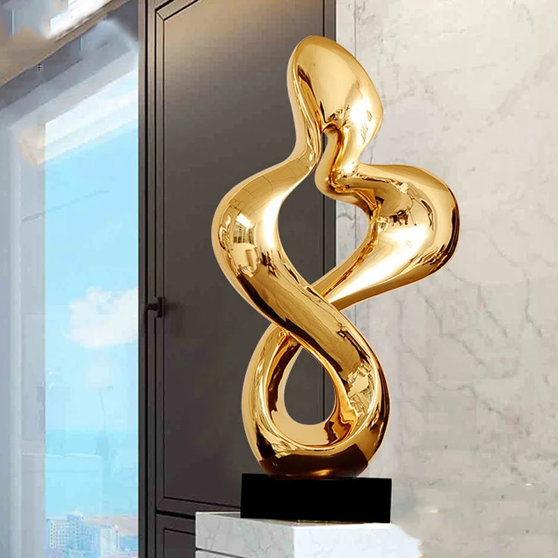 

Крупная витая скульптура с абстрактным орнаментом, 68 см