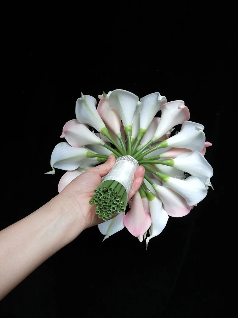 

Ivory With Peach Pink Calla Lily Wedding Bouquet for Bride Round Style with Rhinestone Handle Bouquet Da Sposa