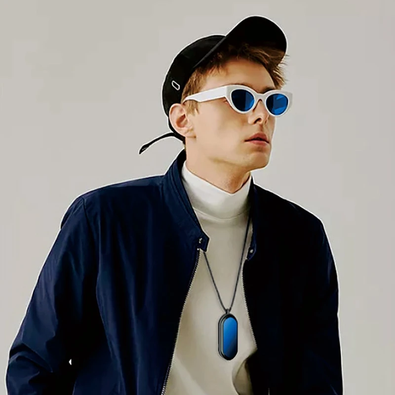 

Personal Wearable Mini Portable Temperature Humidity Display 10 Million Negative Ion Hanging Neck Air Purifier