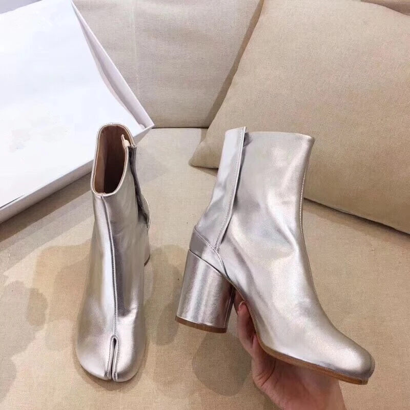Zapatos mujer; Новинка; дизайнерские женские ботинки в стиле таби; женские ботильоны из натуральной кожи на массивном каблуке; Цвет серебристый, белый, черный; женская обувь