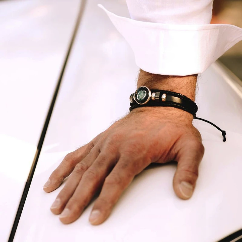 Мужской браслет с 12 кнопками зодиака регулируемый бусинами и кожаной обмоткой в