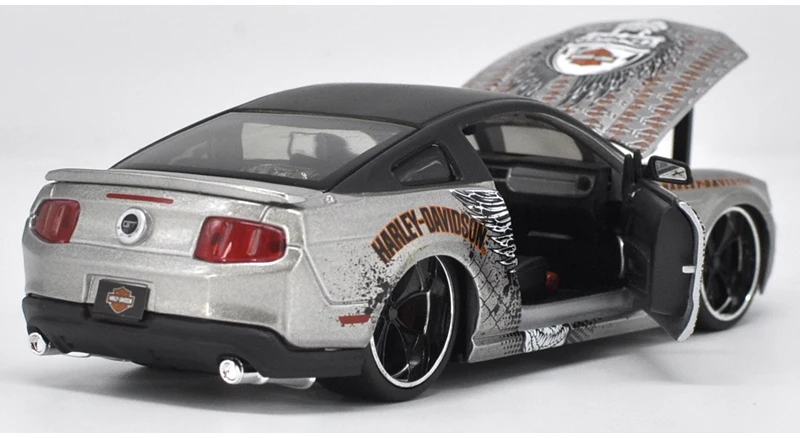 Maisto 1/24 1:24 2011 Ford Mustang GT Harley Edition спортивный гоночный автомобиль Транспортное средство литье под давлением дисплей Модель игрушки для детей мальчиков и девочек