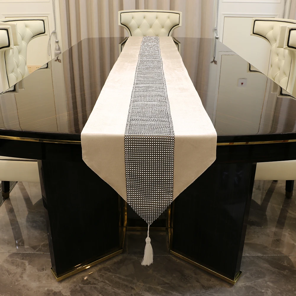 

Tassel Table Runner Black Rhinestones Table Flag Modern European Table Runners Bed Banner for Home Party Wedding Decoration