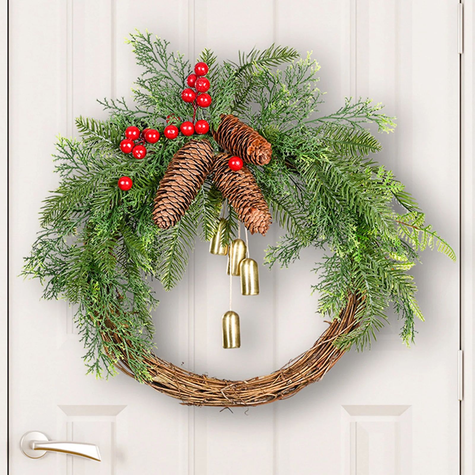 

Искусственные передние искусственные рождественские гирлянды, Рождественский венок, украшенный конусами сосны, колокольчиком и ротангом ...