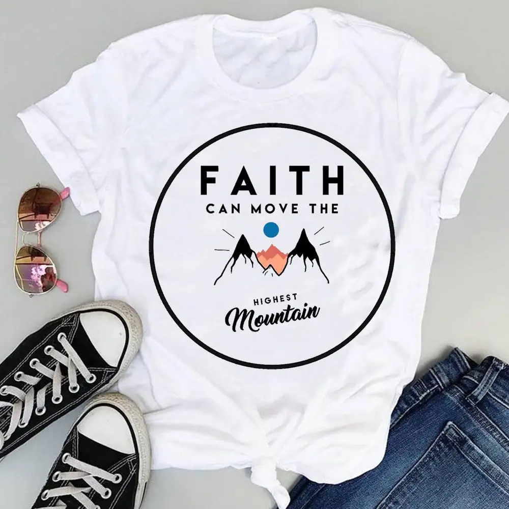 Женская летняя футболка с рисунком акварельной лапы и собаки коротким рукавом |