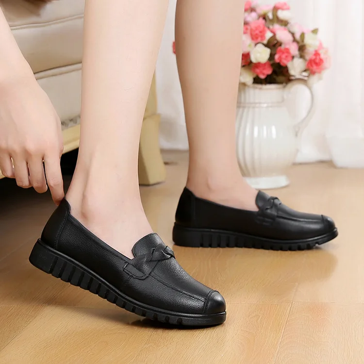 Women Shoes Loafers Slip-on Lightweight Female Casual Shoes Genuine Leather Soft Black Spring Autumn Woman's Footwear Hot Sale