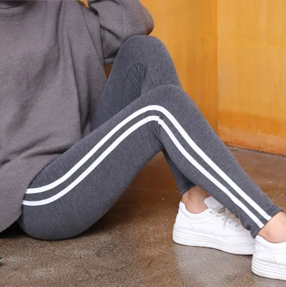 Женские леггинсы из искусственного хлопка черные серые белые в полоску сбоку с