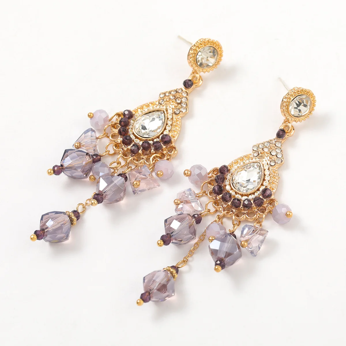 

2021 Spring New Fashion Metal Rhinestone Acrylic Dangle Earrings Female Retro Palace Party Jewelry Accessories