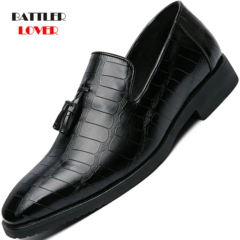 

Men's Dress Shoes Business High-end Solid Color PU Crocodile Pattern Retro Tassel Oxfords Male Pointed Toe Comfortable Loafers