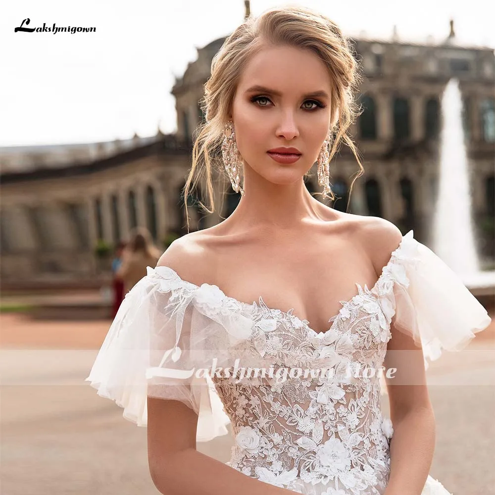 

Lakshmigown v