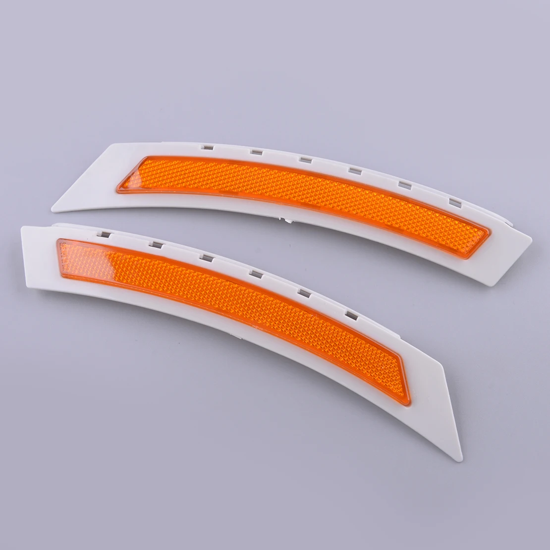

1 Pair Front Bumper Reflector Cover Side Marker Fit for BMW 5 Series E60 528i 528xi 550i E61 535xi LCI 63147185744 BM1085105