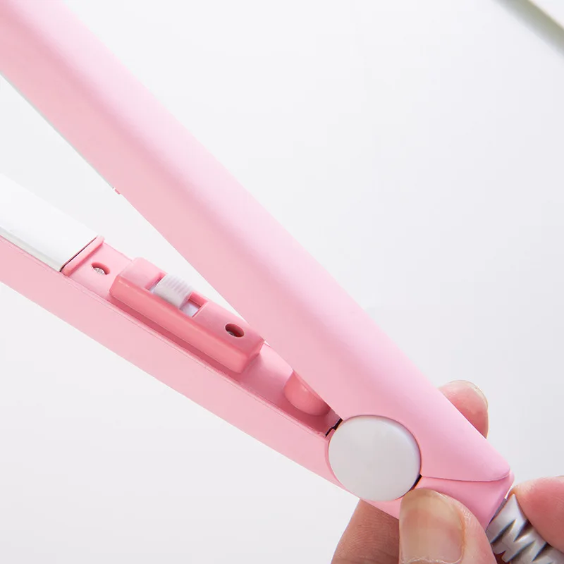

2021 New Mini Curls Hair Straightening Iron Pink Ceramic Curling Iron Corrugate Hair Iron Styling Tools Volume Hair Curler