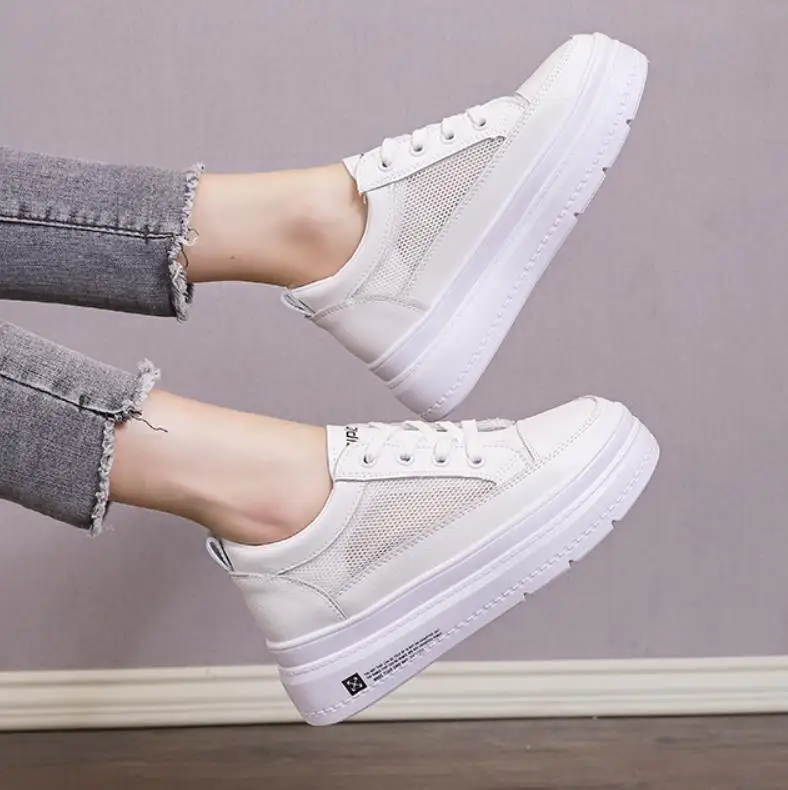 Женские кроссовки с дышащей сеткой белые на платформе Повседневная прогулочная