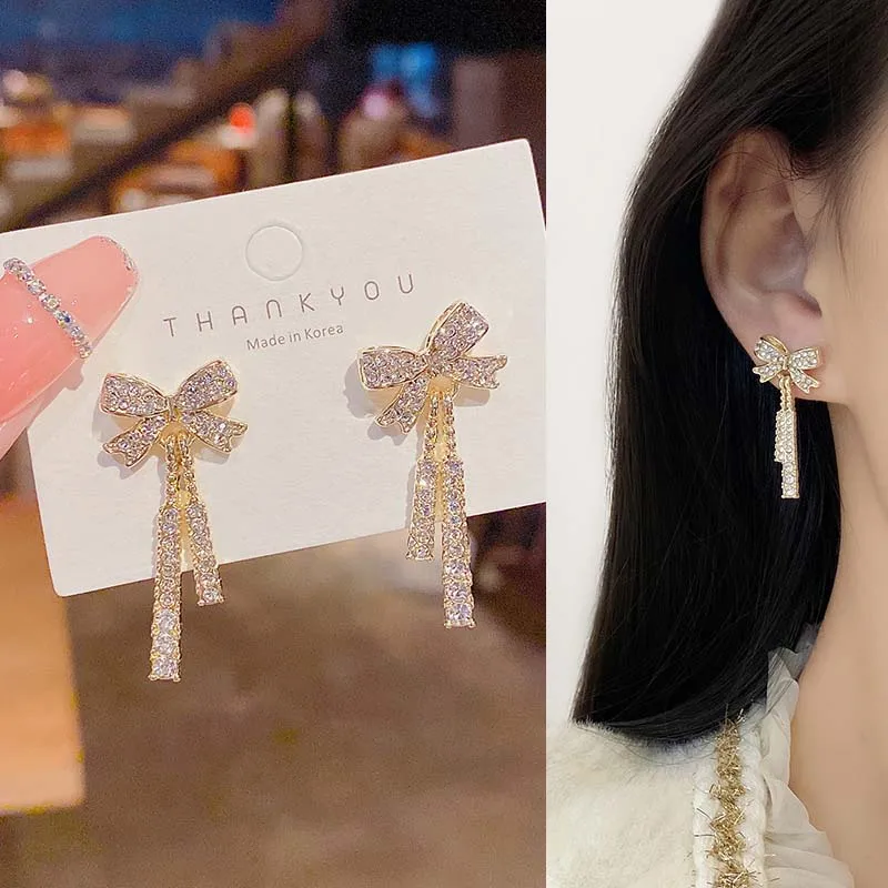 

2021 New Trendy Bownot Stud Earrings For Women Fashion Gold Color Rhinestone Pendant Earring Girls Wedding Birthday Jewelry Gift