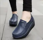 Кроссовки женские кожаные, на платформе, дышащие, белые, черные