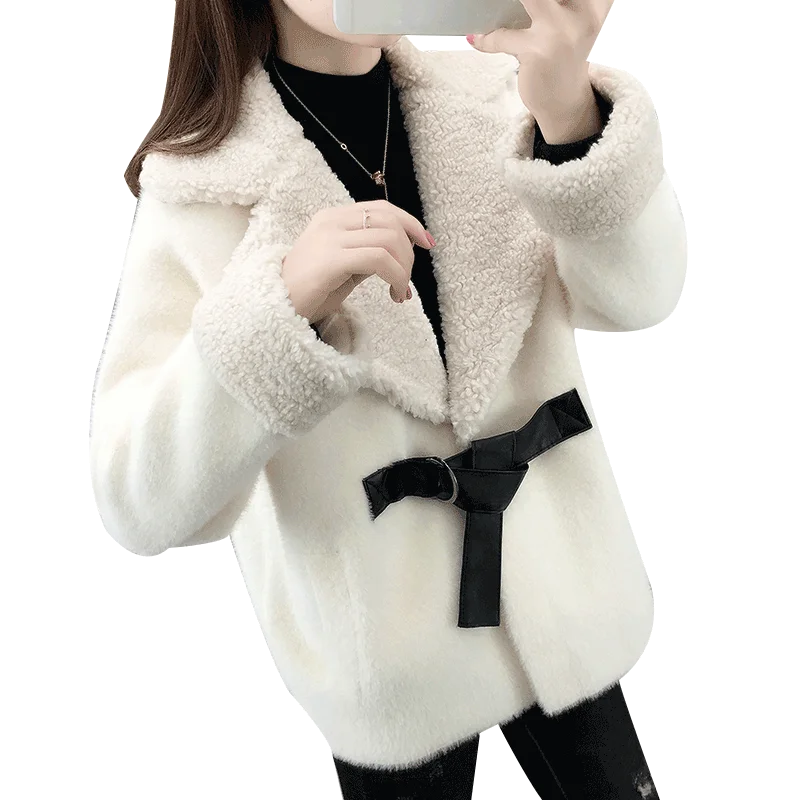 

Yang particles stitching short jacket female 2020 new women's fur coat fall and winter outer wear thick tide