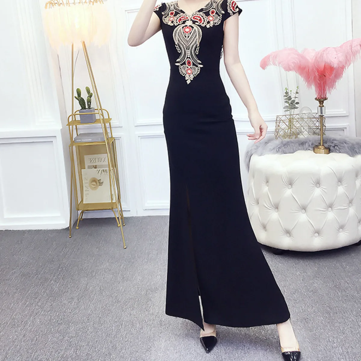 

BacklakeGirls Women Red Mermaid Evening Dress V Neck Vintage Bridal Dress Vestidos De Noivas Black Split Side Prom Dresses