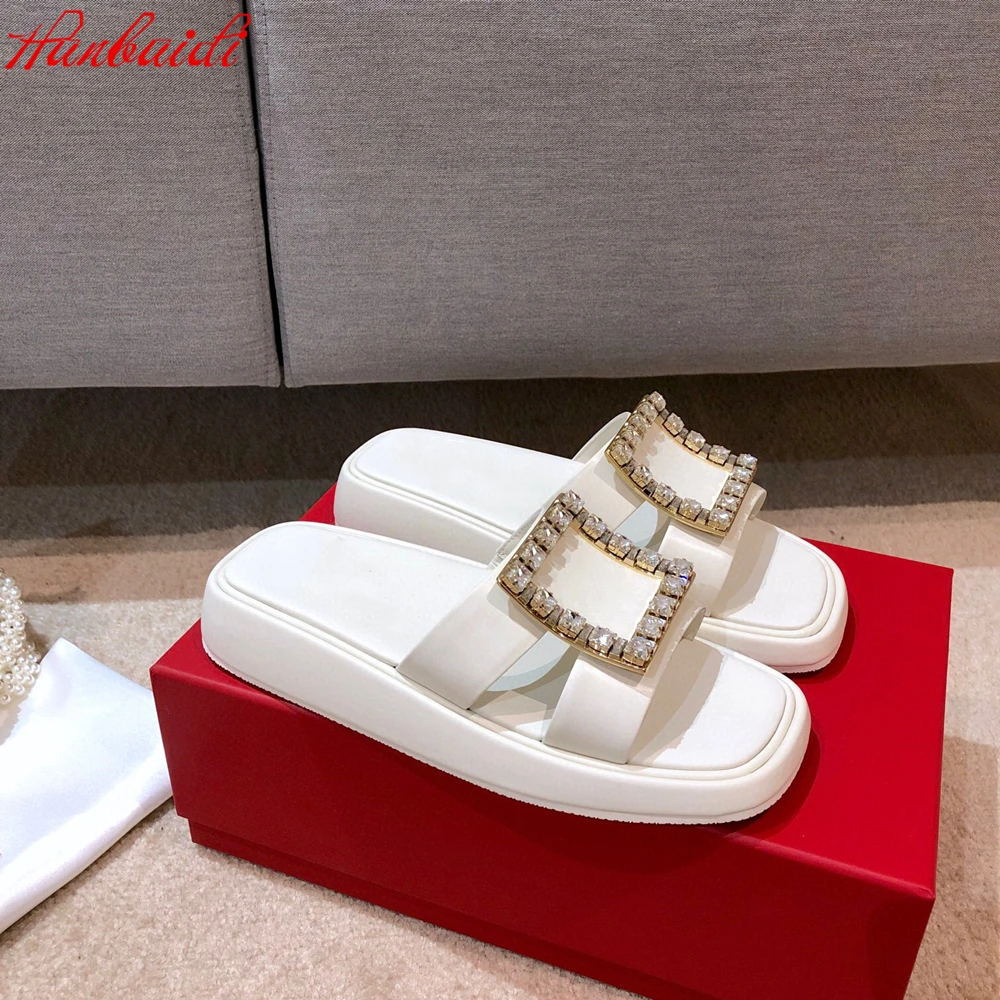 

Luxury Brand Crystal Women Slippers Fashion Summer Sweet Slippers Soft Solid Leather Women's Slippers Beach Flip Flop Mules Girl