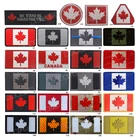 Идентичные военные значки с вышивкой в виде канадского кленового листа
