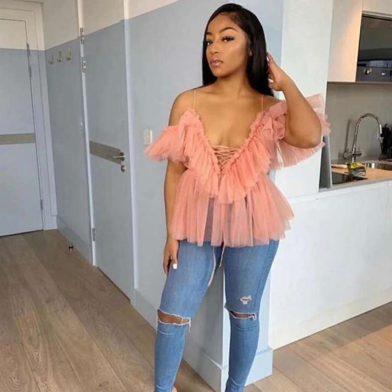 Женская блузка на бретельках с v образным вырезом элегантная уличная оборками