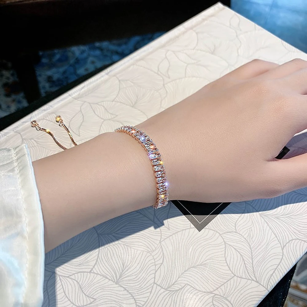 

2021 South Korea Fashionable New Geometric Zircon Ms Adjustable Bracelet, Personality Exquisite Couples Party Jewelry Gifts