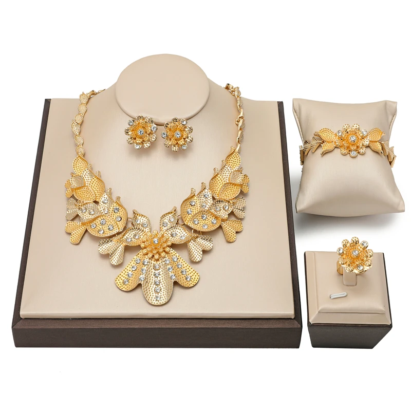 

Nigerian woman accessories jewelry set Wholesale 2021 Fashion African Beads Bridal Jewelry Set Dubai Gold Designer Jewelry Set