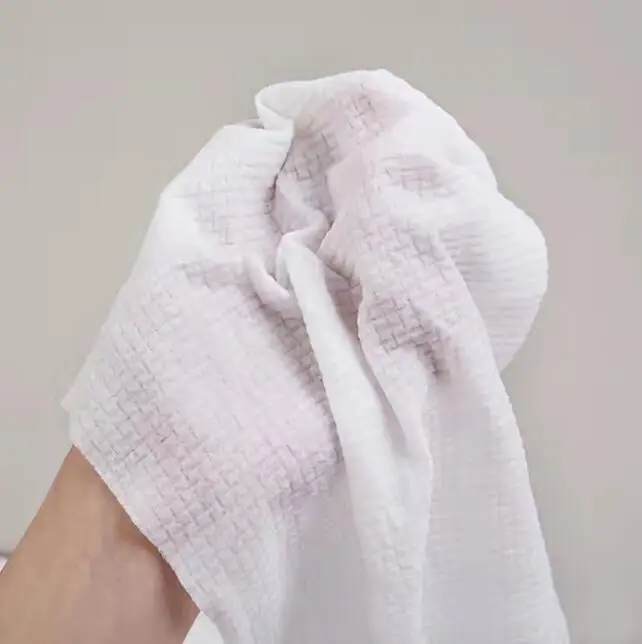 

Portable handkerchief, wettable, strong and durable