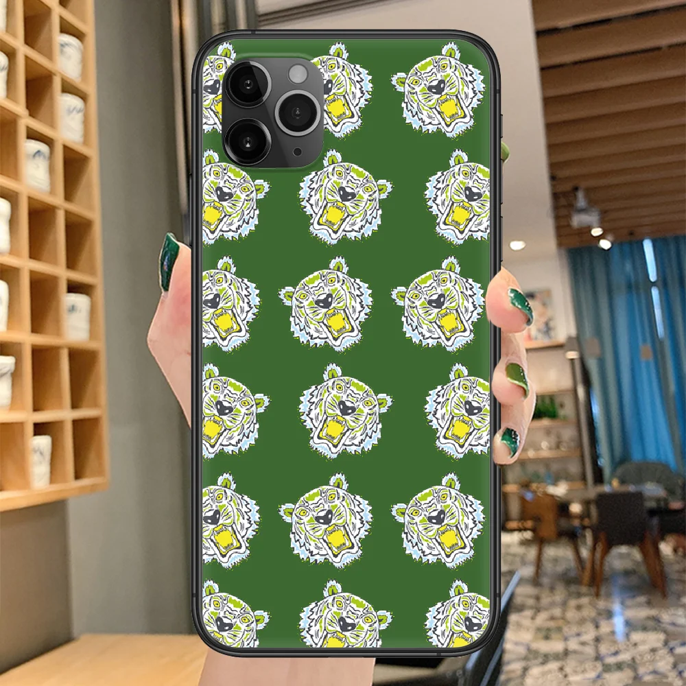 

Tiger Fashion Luxury Phone Case Cover Hull For iphone 5 5s se 2 6 6s 7 8 12 mini plus X XS XR 11 PRO MAX black silicone hoesjes