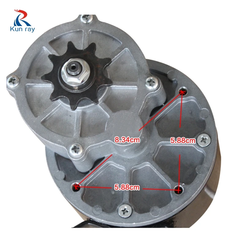 Электродвигатель 250W 12VDC с передачей и щетками, скорость 2700 об/мин, для велосипедов, трехколесных велосипедов, электромотоциклов, самокатов и электровелосипедов.