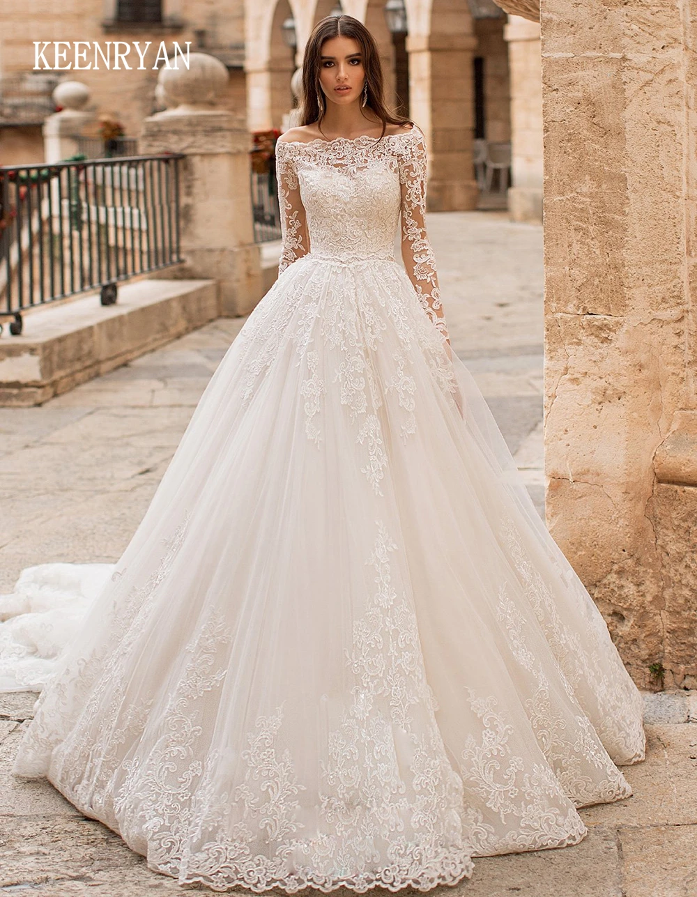 

Vestido De Novia Luxury Beaded Lace Wedding Dress 2020 Long Sleeve Robe De Mariee Appliques Chaple Train Wedding Gowns